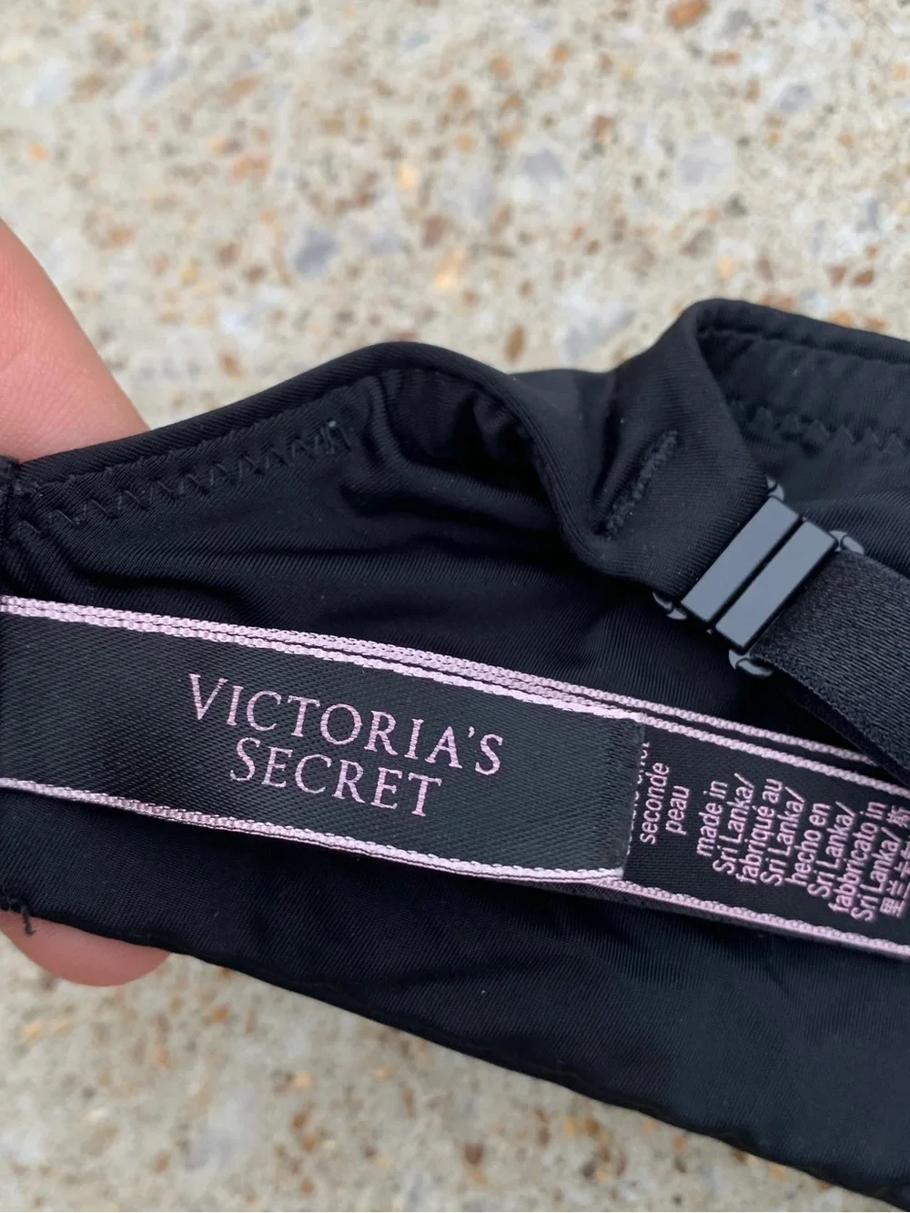 Victoria’s Secret 32DD Black T-Shirt Bra with Light Padding
